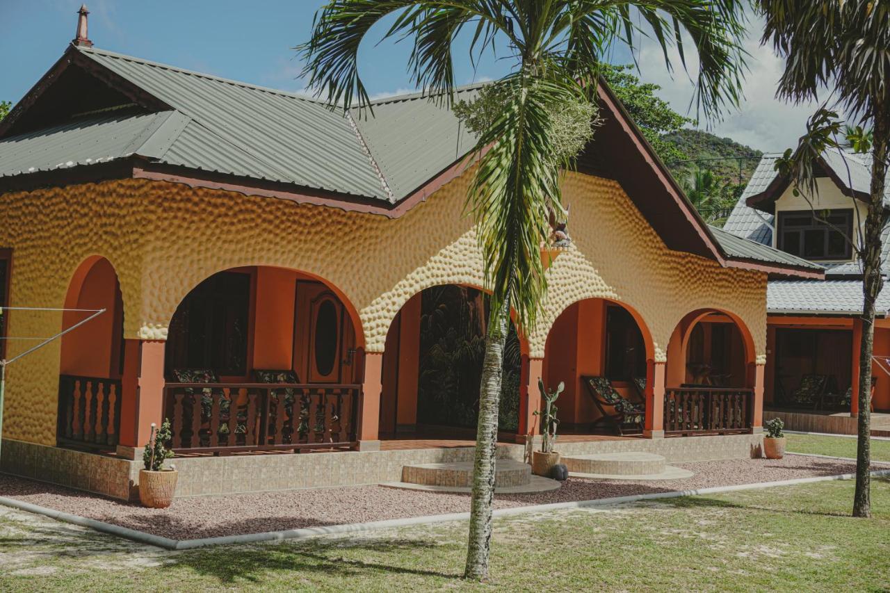 Anse Kerlan Beach Chalets Exterior photo